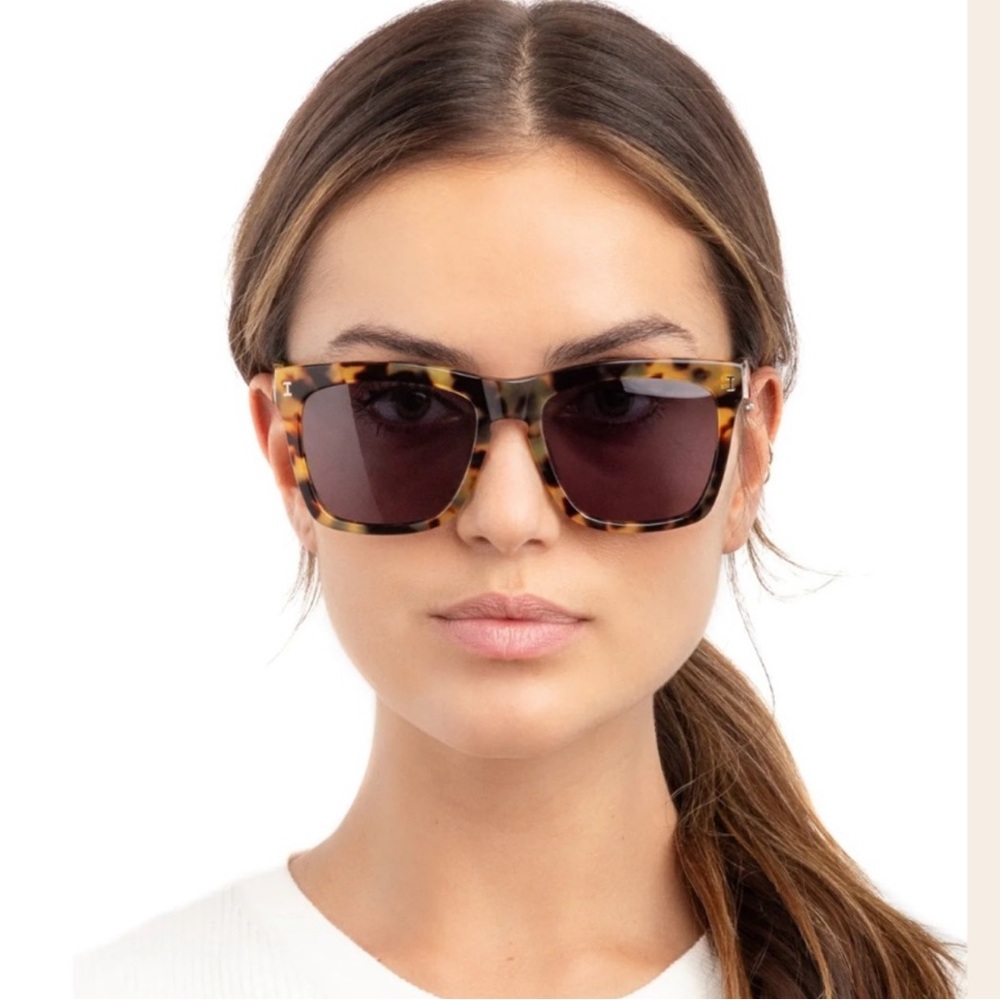 Illesteva Los Feliz sunglasses